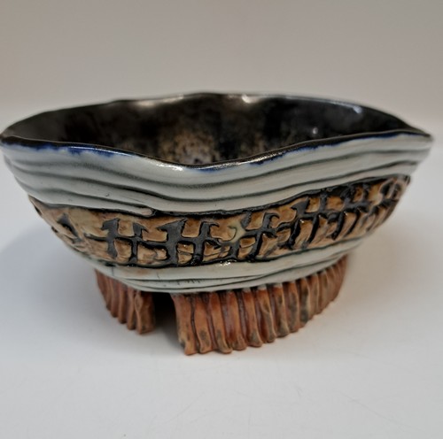 Click to view detail for SL-495 Bowl, Porcelain Freeform Coil w/Stamped Band $70